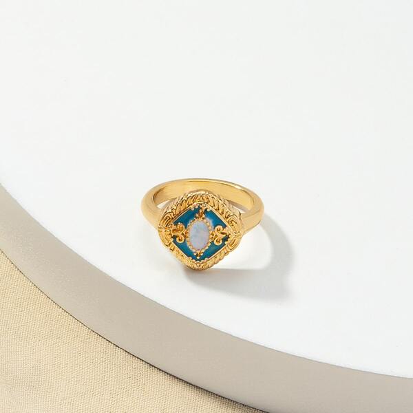 

Geometric Decor Ring, Gold