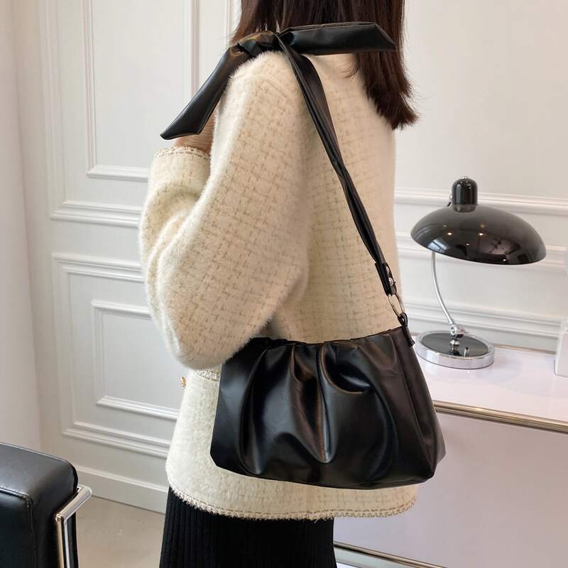 

Ruched Design Shoulder Bag, Black