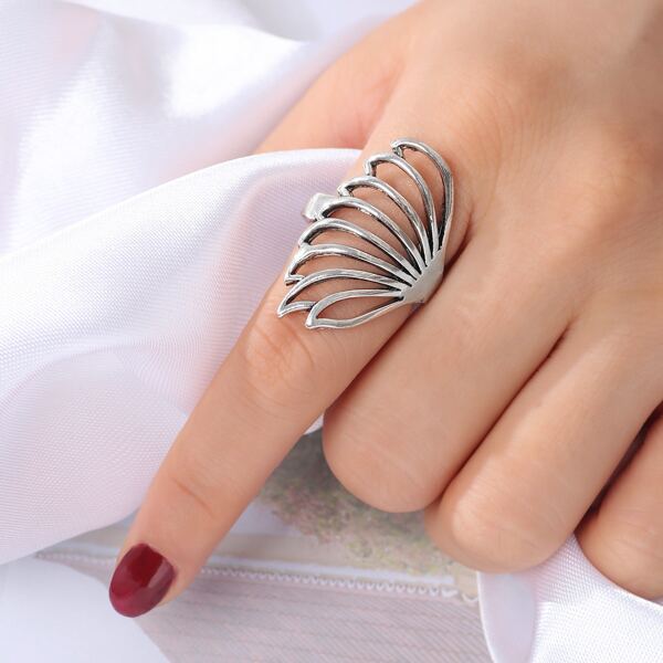 

Hollow Out Wing Decor Cuff Ring, Silver