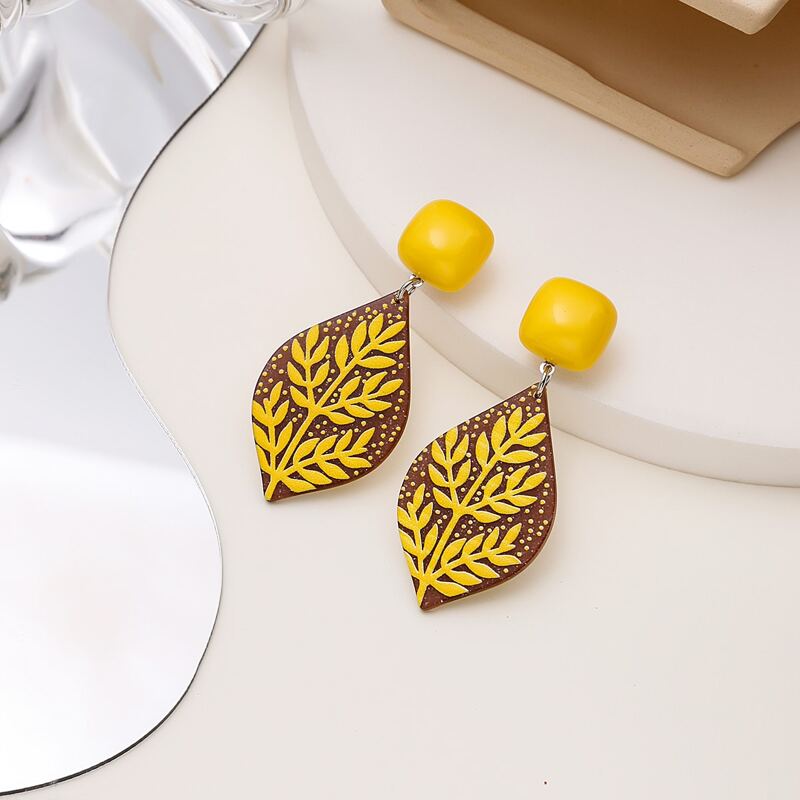 

Plant Pattern Earrings, Multicolor