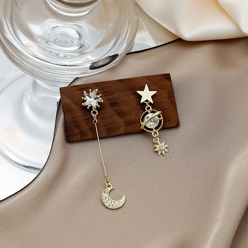 

Rhinestone Decor Earrings, Gold