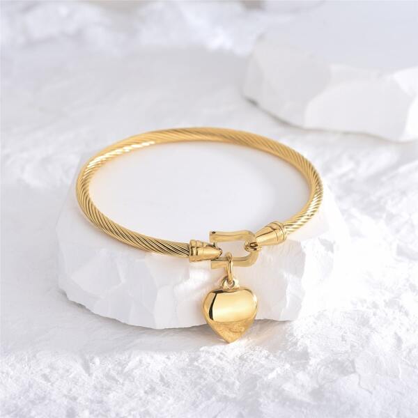 

Heart Charm Stainless Steel Bracelet, Gold