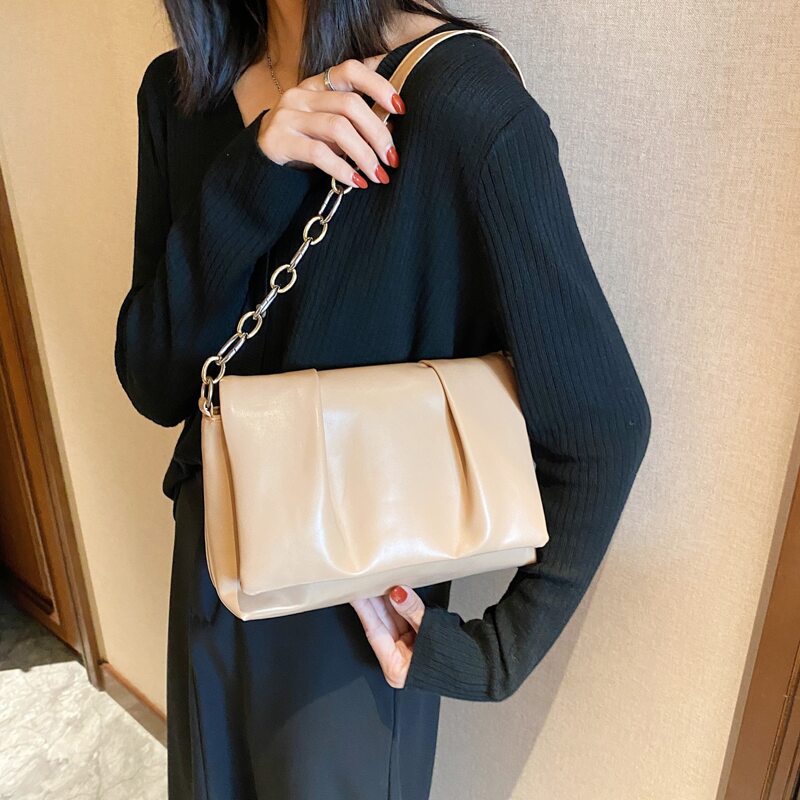 

Solid Ruched Design Chain Shoulder Bag, Khaki