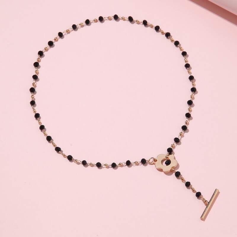

Flower Design Necklace, Black