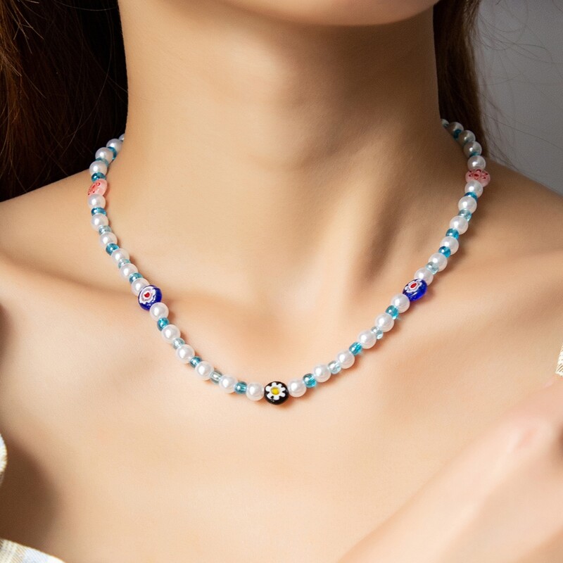 

Floral Decor Beaded Necklace, Multicolor