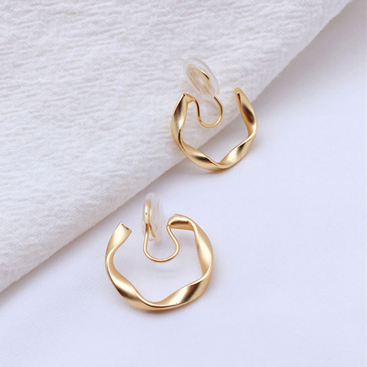 

Minimalist Hoop Earrings, Gold