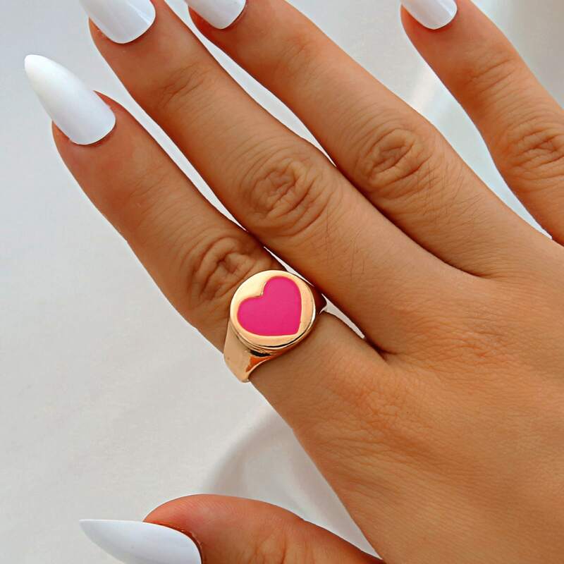 

Heart Graphic Ring, Pink