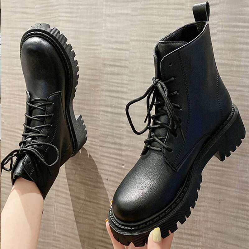 

Lace Up Front Platform Boots, Black