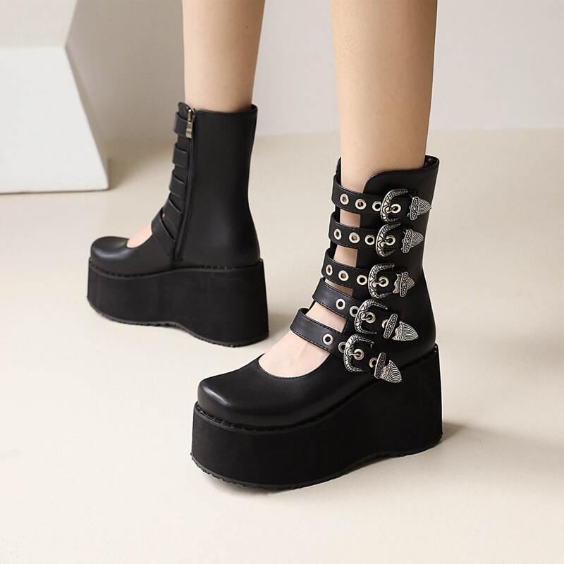 

Buckle Design Platform Boots, Black
