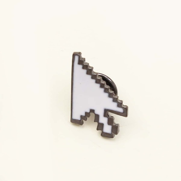 

Arrow Design Brooch, White