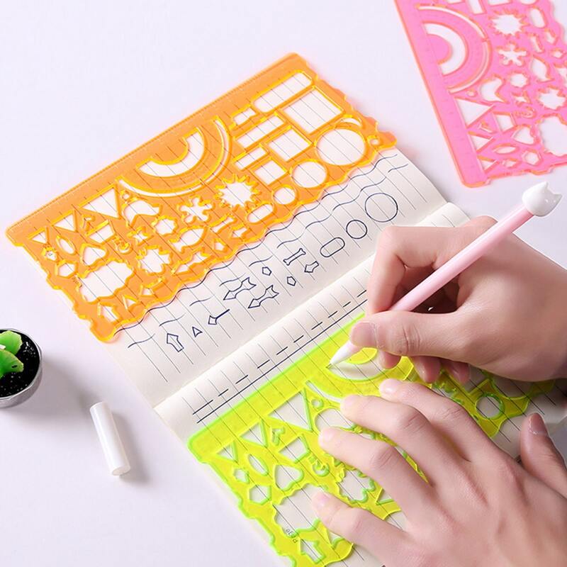 

2pcs Random Color Hollow Ruler, Multicolor
