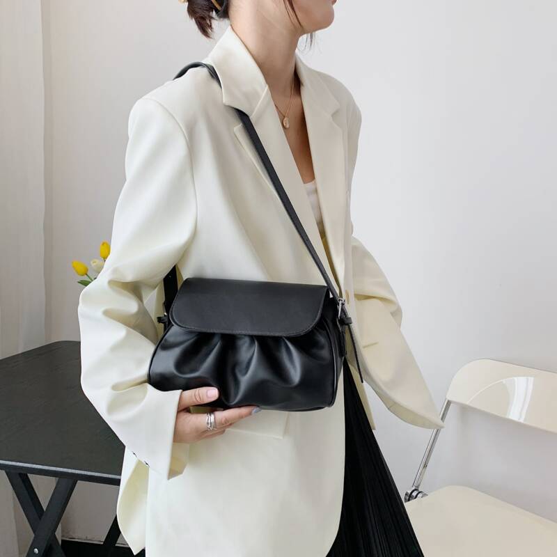 

Flap Shoulder Bag, Black
