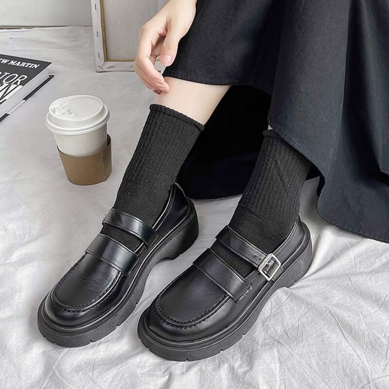 

Minimalist Mary Jane Flats, Black