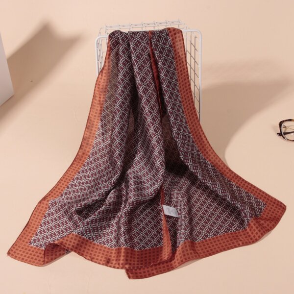 

Geometric Print Scarf, Multicolor
