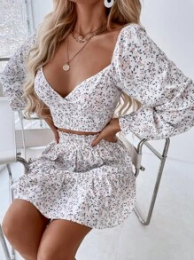 SHEIN Holidaya 小碎花雞心領口荷葉袖上衣和荷葉邊半身裙