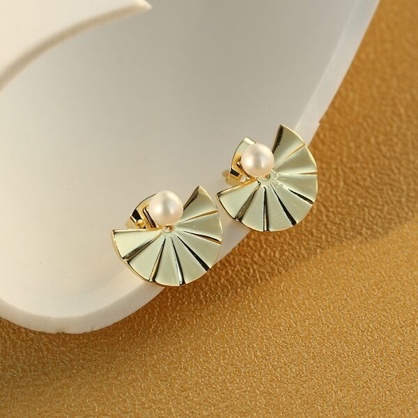 

18K Gold Plated Fan Stud Earrings