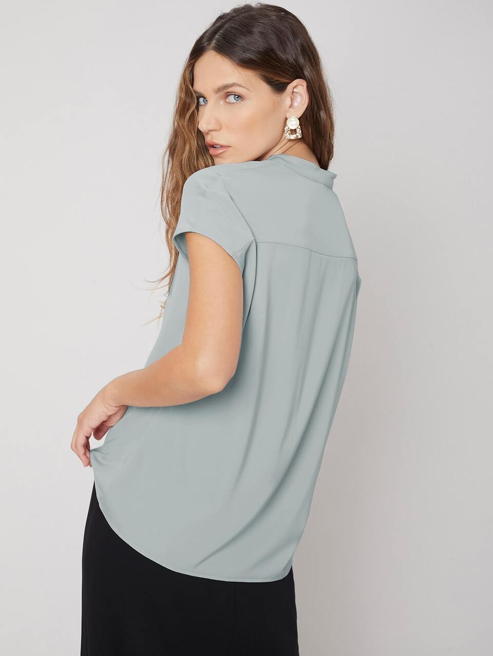 STRAIGHT BATWING SLEEVE TOP