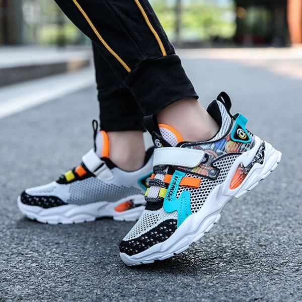 

Boys Colorblock Breathable Running Shoes, Multicolor