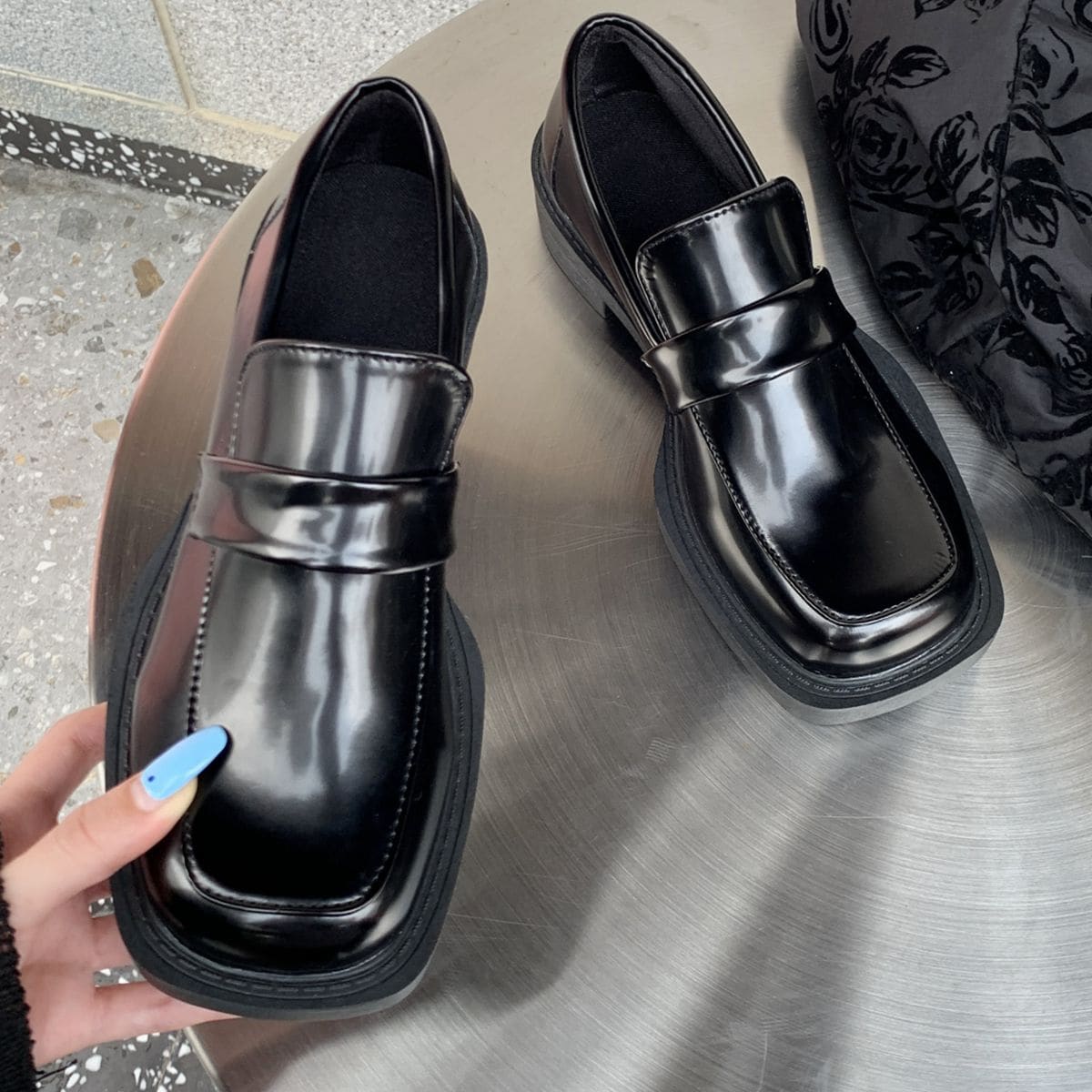 

Minimalist Flat Loafers, Black