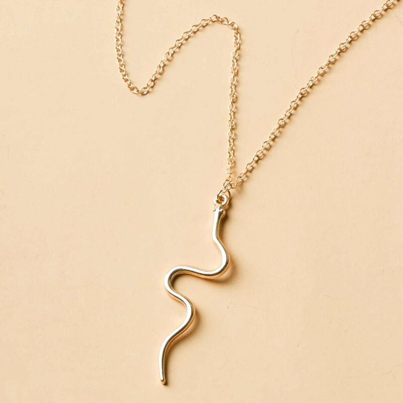 

Serpentine Pendant Necklace, Gold