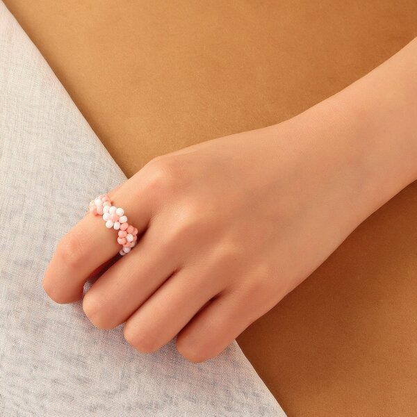 

Flower Beaded Ring, Pink