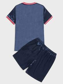 Manfinity Hombres Camiseta con parche de rayas puño & shorts sedosos - Azul Marino - Ver 2