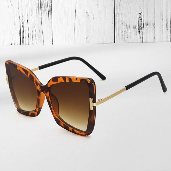

Leopard Frame Sunglasses