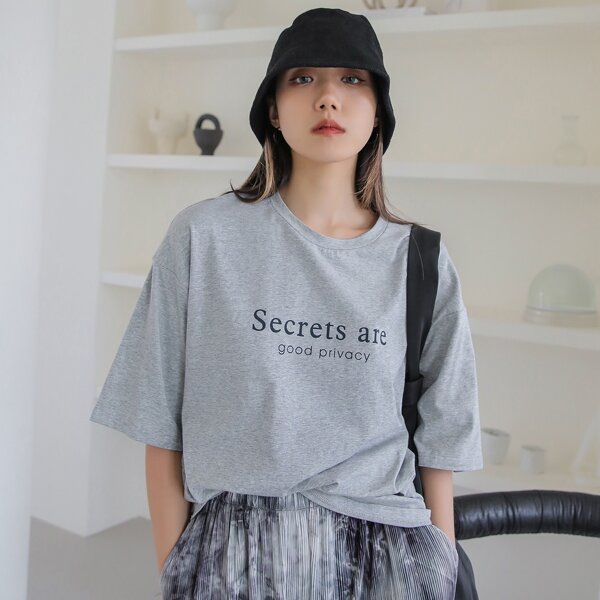 

Футболка с текстовым принтом, Серый