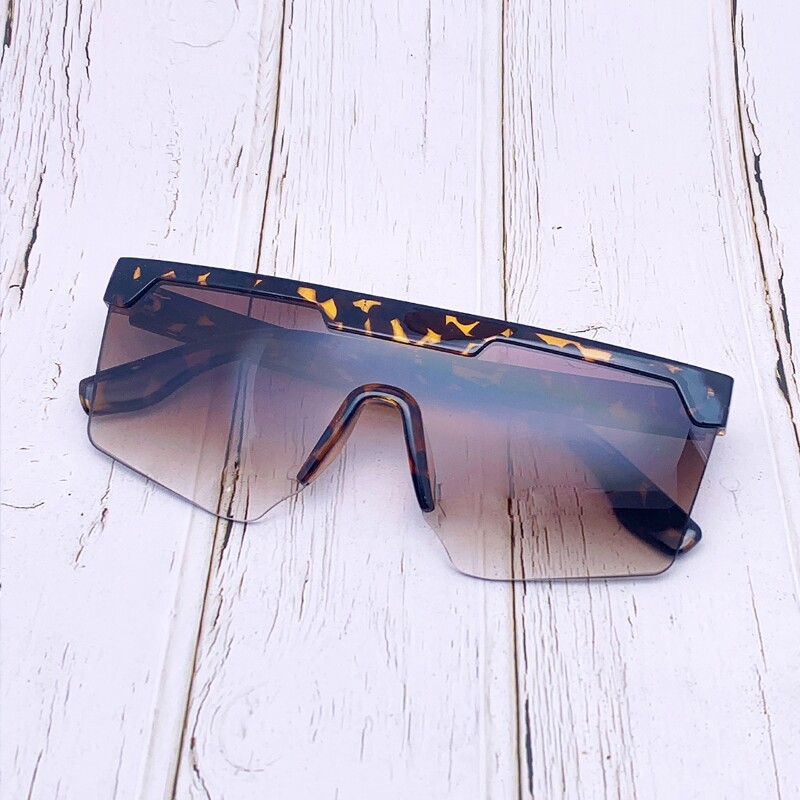 

Flat Top Frame Sunglasses