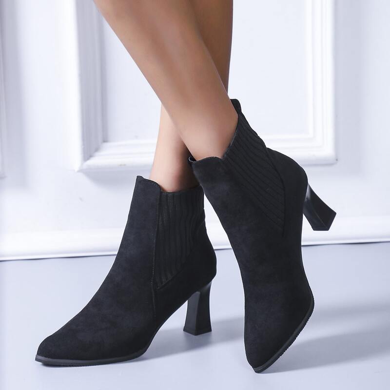 

Point Toe Chelsea Boots, Black