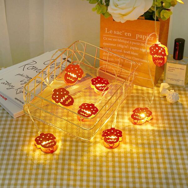 

1pc String Light With 10pcs Pine Cones Shaped Bulb, Yellow