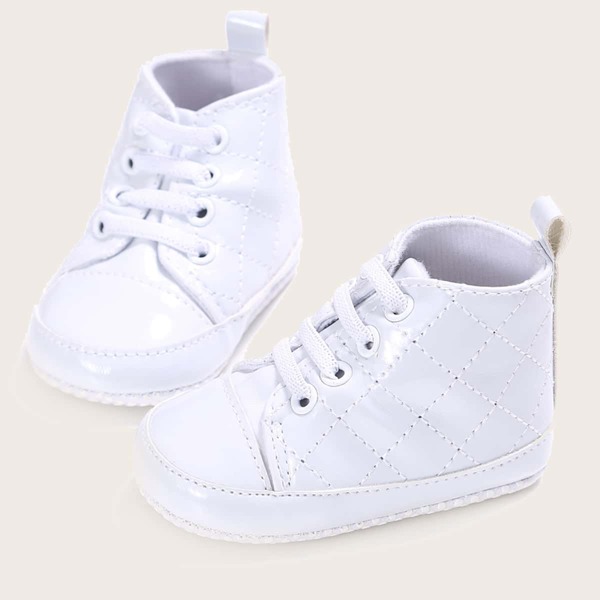 

Quilted Pattern Lace-up Front High Top Skate Shoes, White