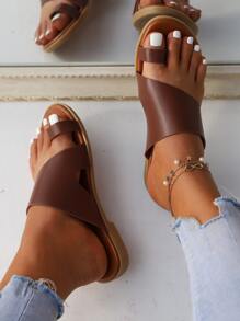 Toe Ring Wide Fit Sandals - Brown - View 3