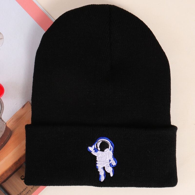 

Astronaut Embroidery Knit Hat, Black