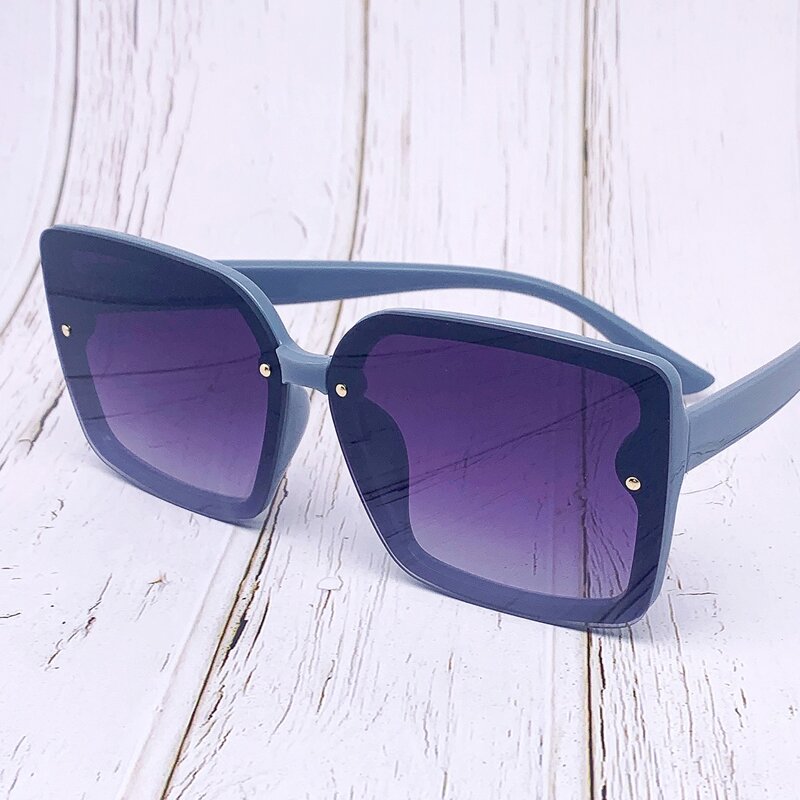 

Square Frame Sunglasses