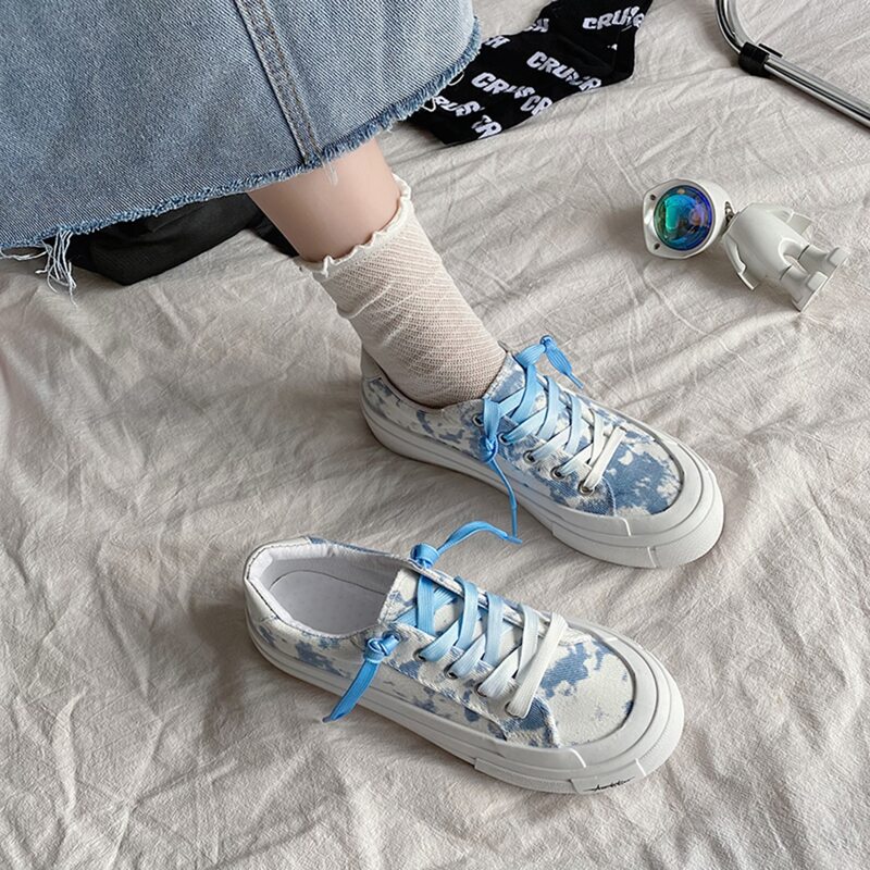

Tie Dye Pattern Canvas Shoes, Blue