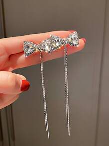 Bông tai thả tua kim loại được trang trí bằng nơ rhinestone - Bạc - Xem 2