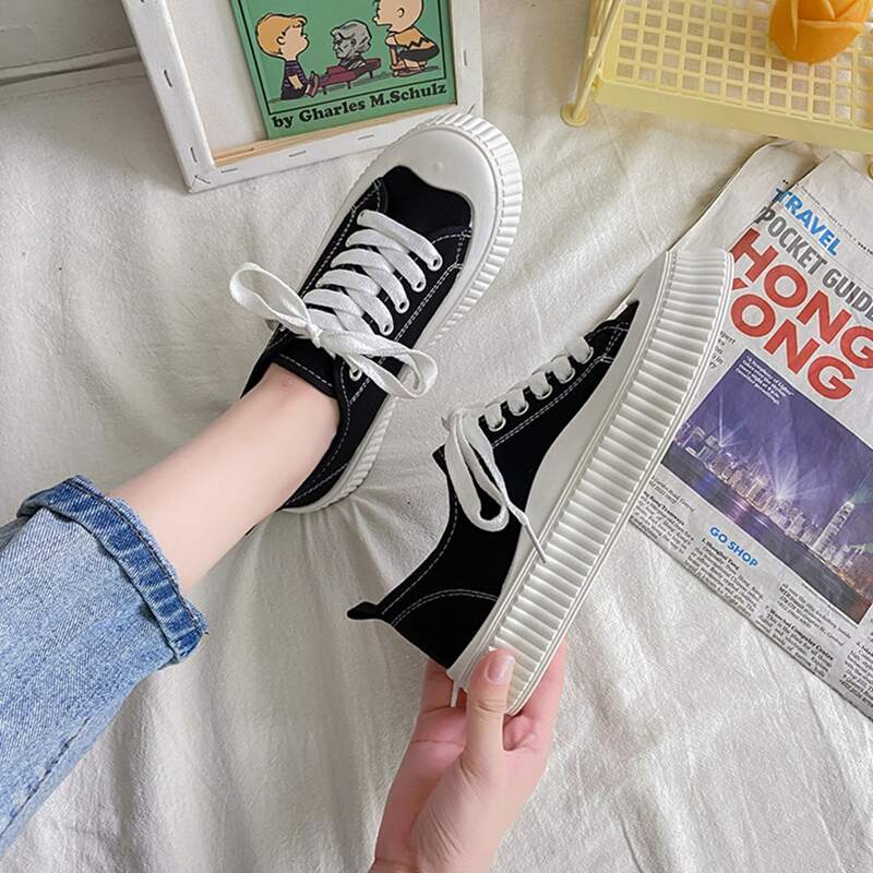 

Low-top Lace-up Front Canvas Shoes, Black