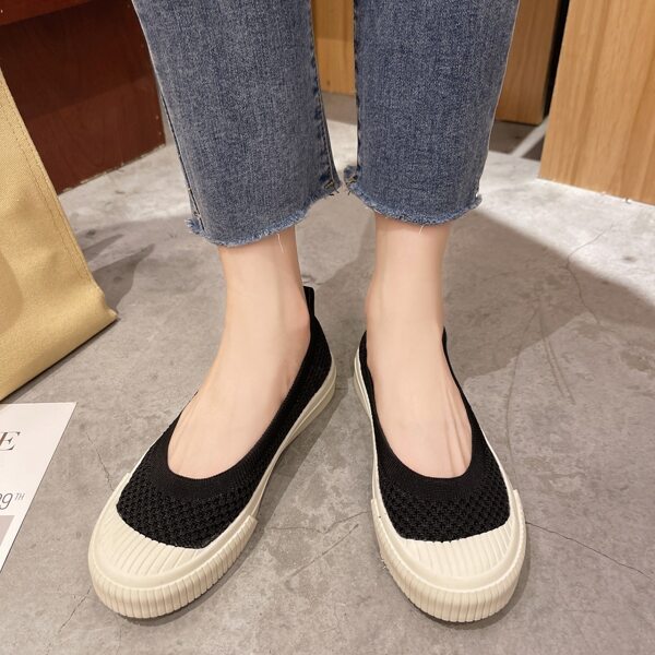 

Minimalist Knit Slip On Flats, Black
