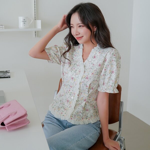 

Ditsy Floral Puff Sleeve Frill Trim Blouse, White