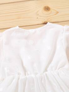 Bebé niña Vestido con estampado floral de malla en contraste bajo con fruncido - Blanco - Ver 7