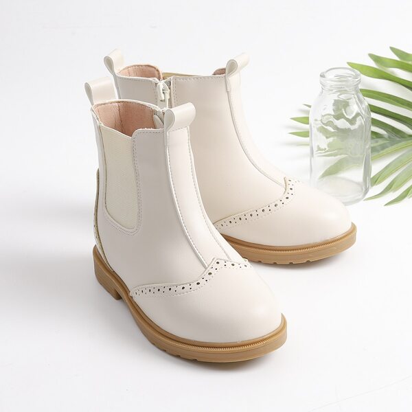 

Girls Wingtip Decor Chelsea Boots, White