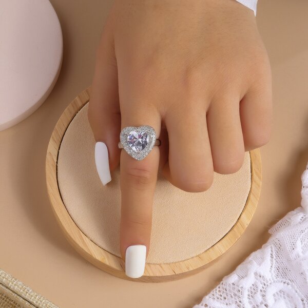 

Zircon Decor Ring, Silver