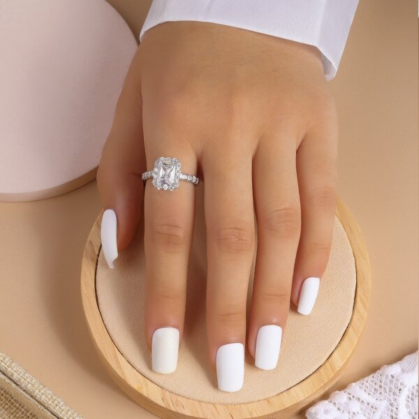 

Zircon Geometric Decor Ring, Silver