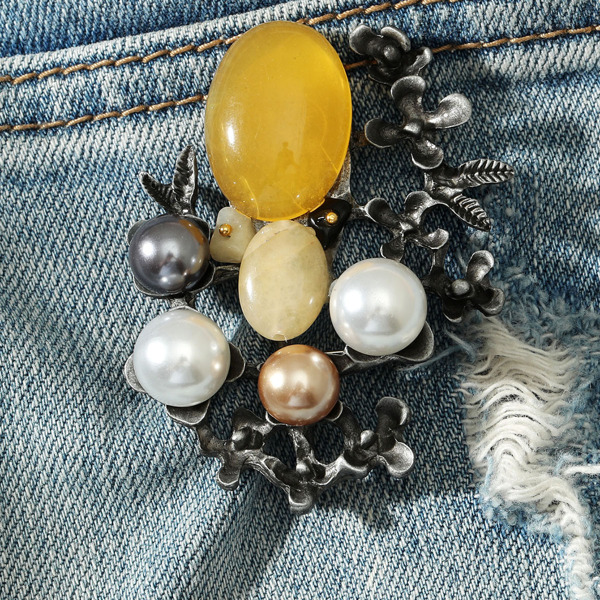 

Faux Pearl & Flower Decor Brooch, Yellow