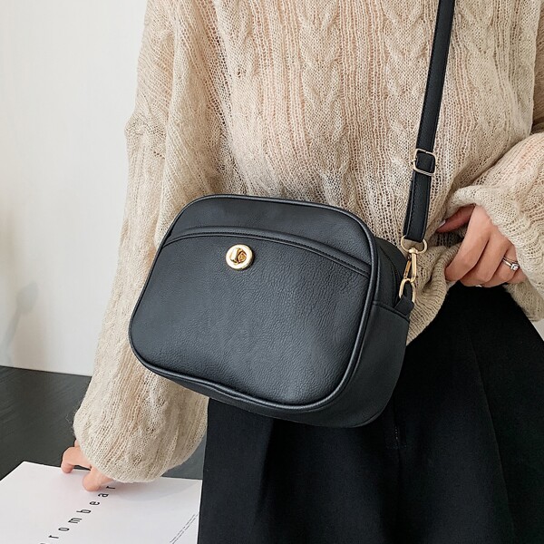 

Minimalist Twist Lock Crossbody Bag, Black