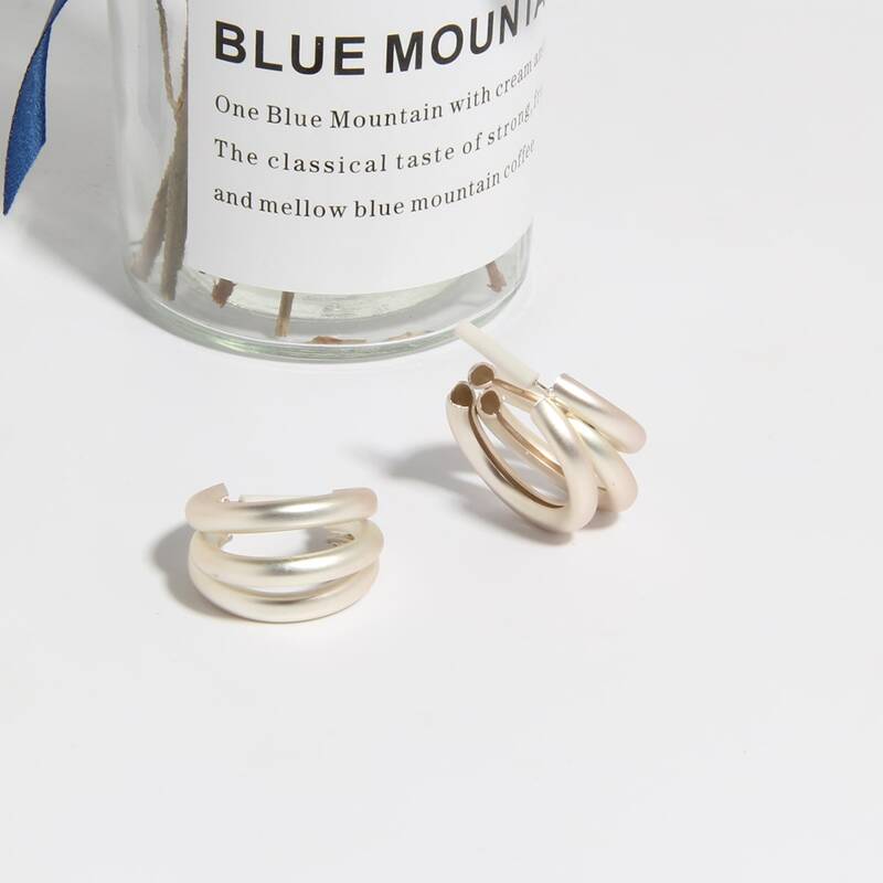

Minimalist Hoop Earrings, Silver