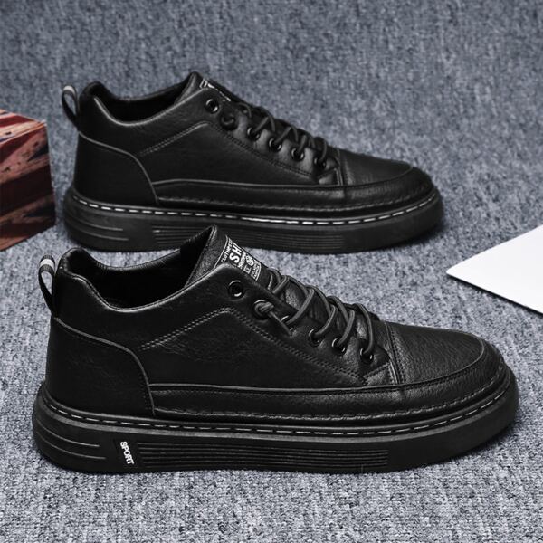 

Men Minimalist Lace Up Front Skate Shoes, Black