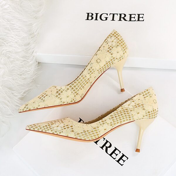 

Allover Floral Graphic Stiletto Court Heels, Gold