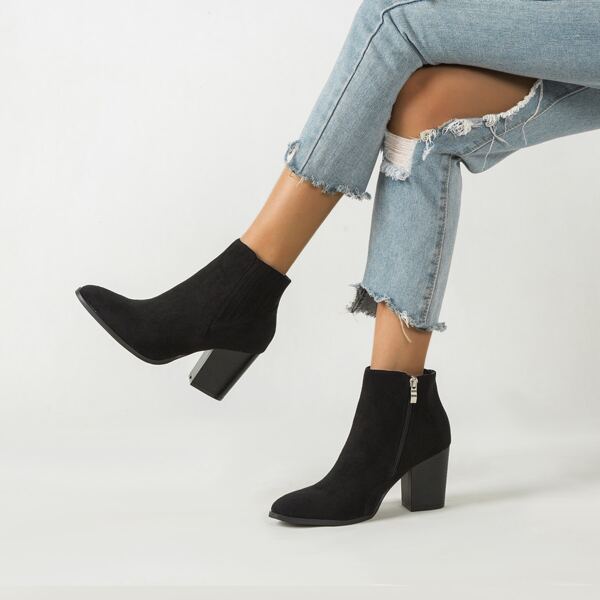 

Minimalist Side Zipper Classic Boots, Black